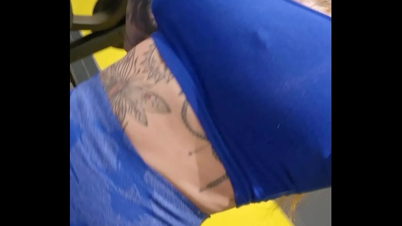 Tu as envie de voir mes fesses squatter Abonn&eacute; toi ,j aime les mecs qui s ...