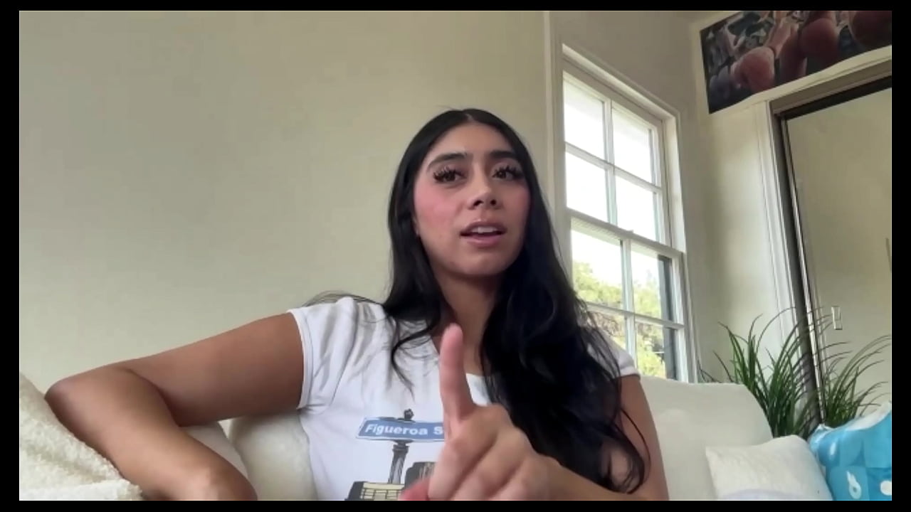 Violet Myers behind the scenes interview talking about her career