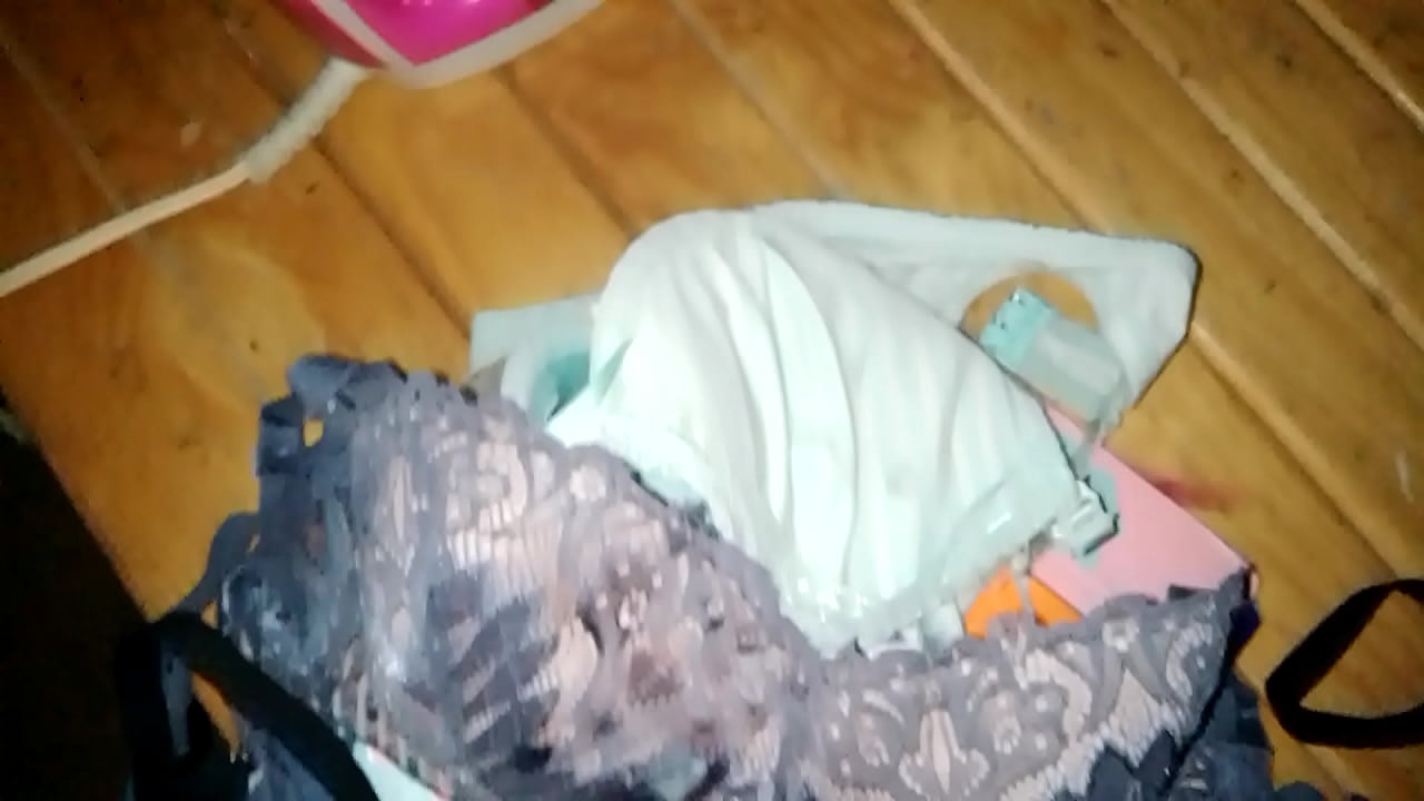 En el bra d la vecina