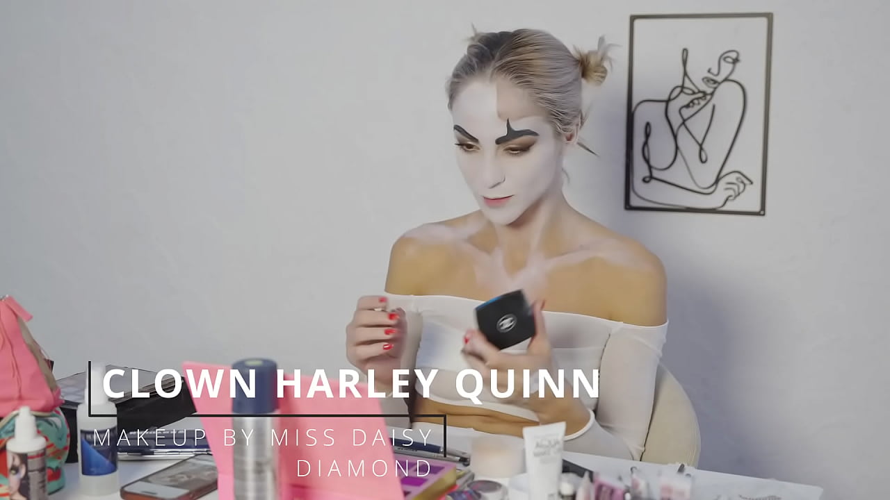 Harley Quinn Makeup Tutorial by Miss Daisy Diamond for Halloween