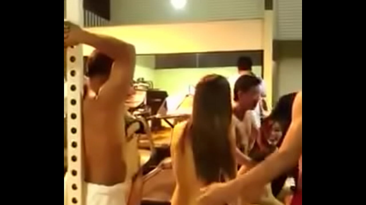 Tập thể hinh nude d&agrave;nh cho đại gia