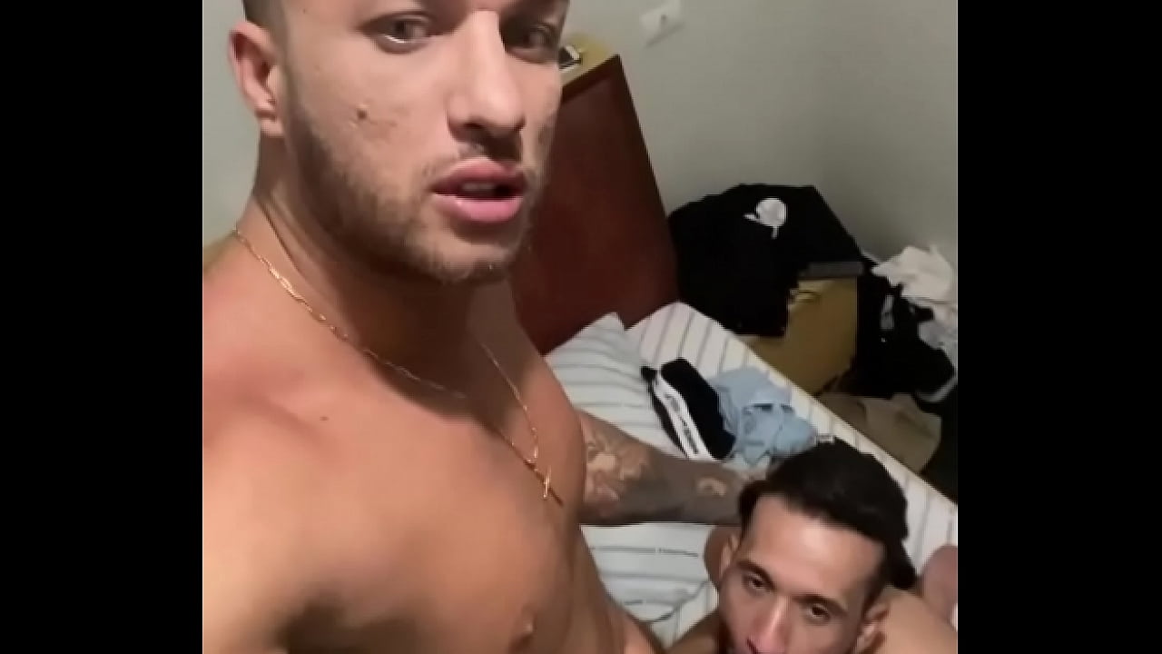 gay mamando del&iacute;cia de menino arthur mondelo  brasileiro