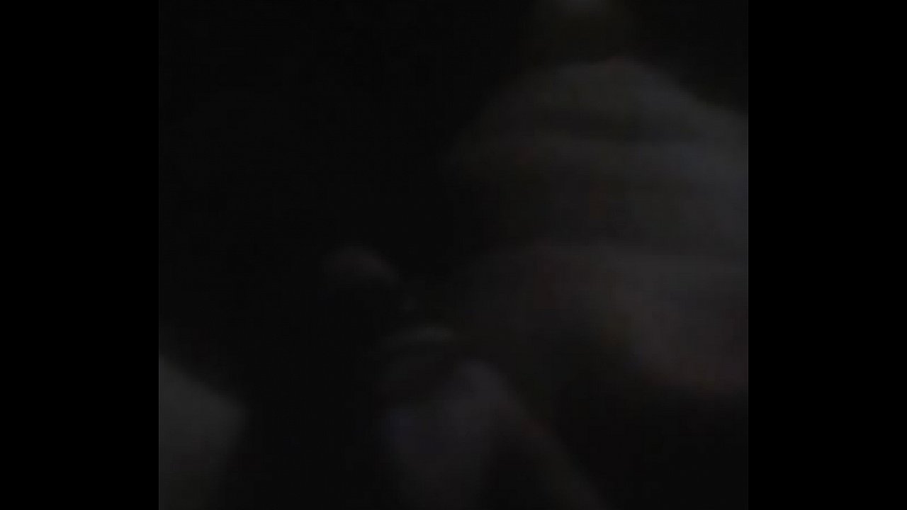 Insatiable punks fucks herself outside