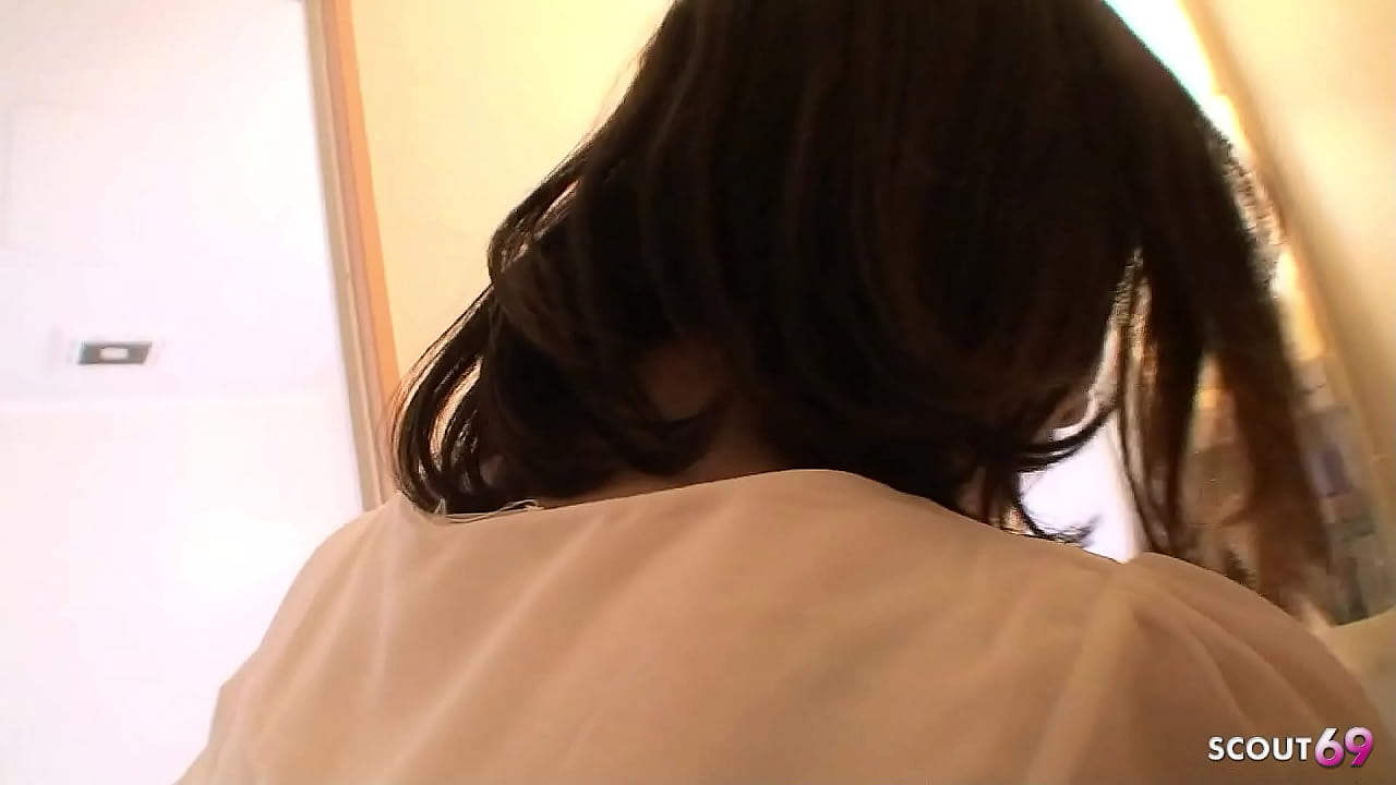 Asian Mature GILF Housewife seduce to Real Uncensored Amateur POV Creampie Sex in Japan by Stranger