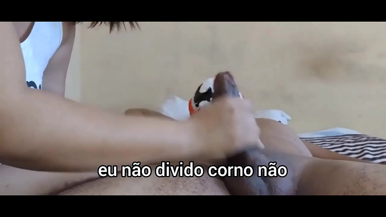 Tendo orgasmo com a rola no cu