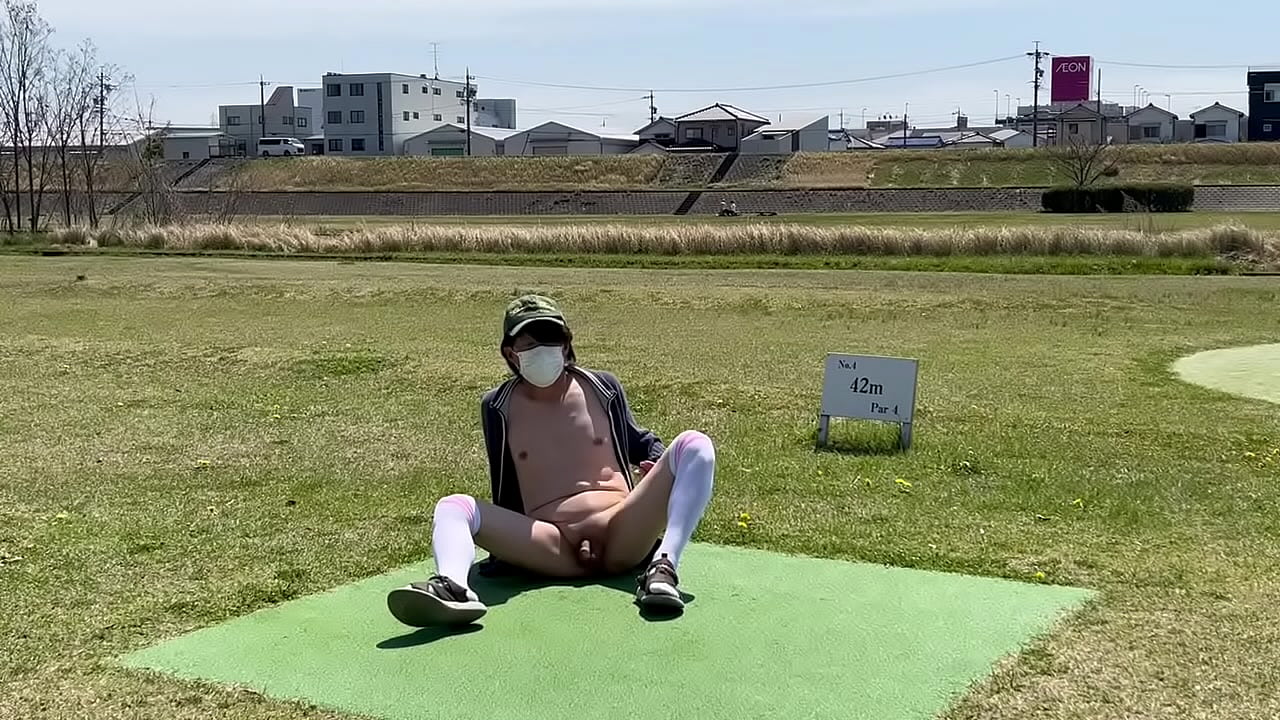 女装まゆの河川敷露出プレイ