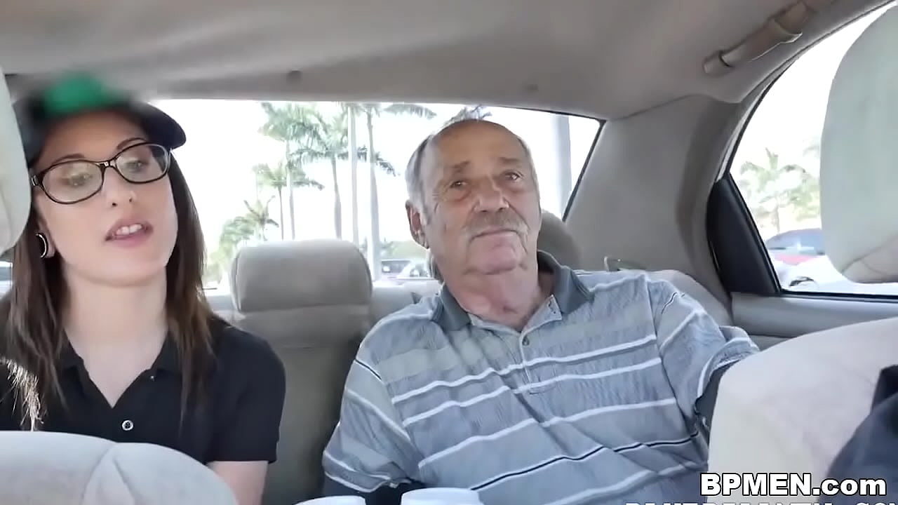 Akira Shell at Blue Pill Man