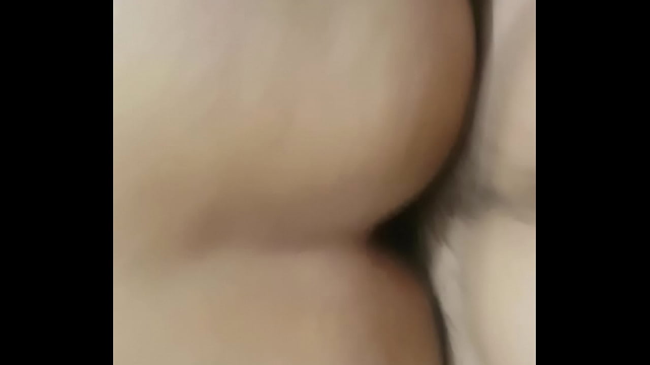 Culona no se da cuenta que la grabo