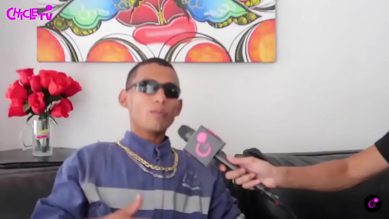 el creador de la cucaracha no anda en copiadora con lo que piensen de el.