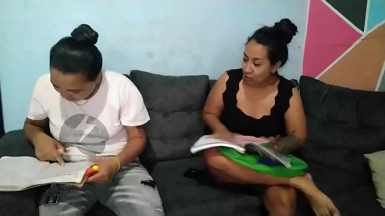 con tal de pasar la materia me follare a la mas inteligente del sal&oacute;n