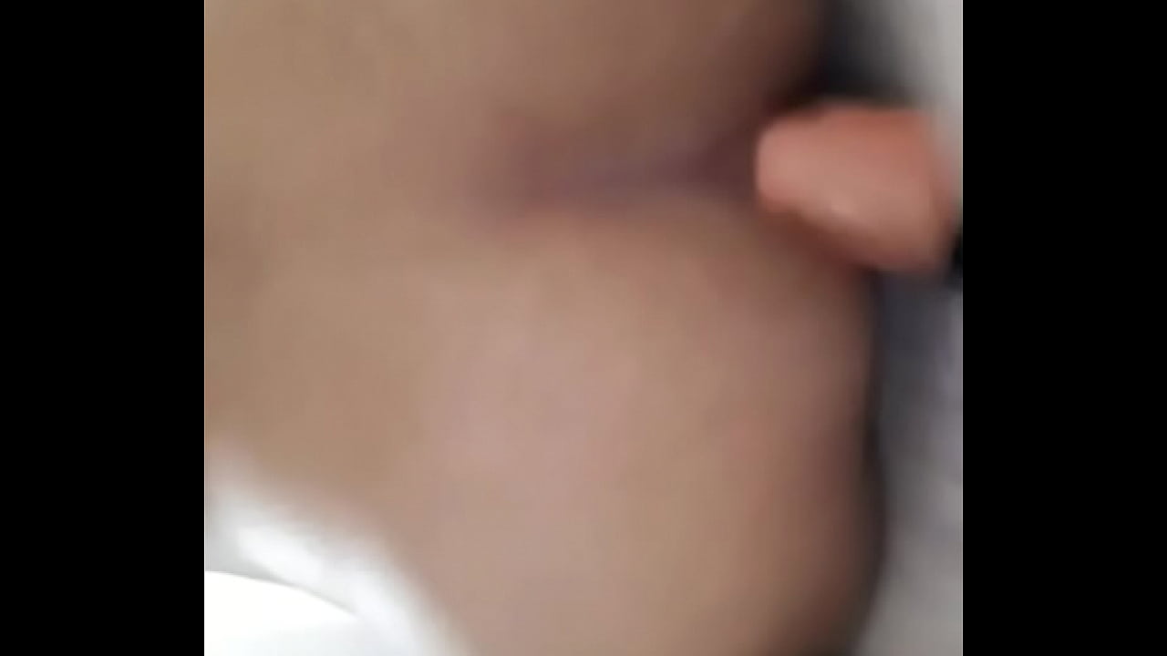 cavalgando no p&ecirc;nis de b.