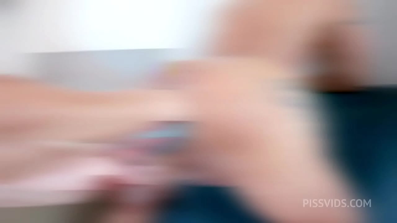 Lara De Santis after DAP pegs her's boyfriend with a huge screw dildo, fisting and gape