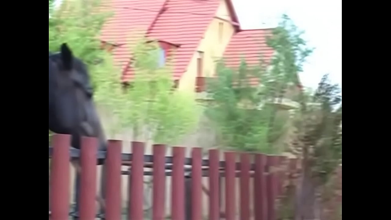 Who is this hot redhead?