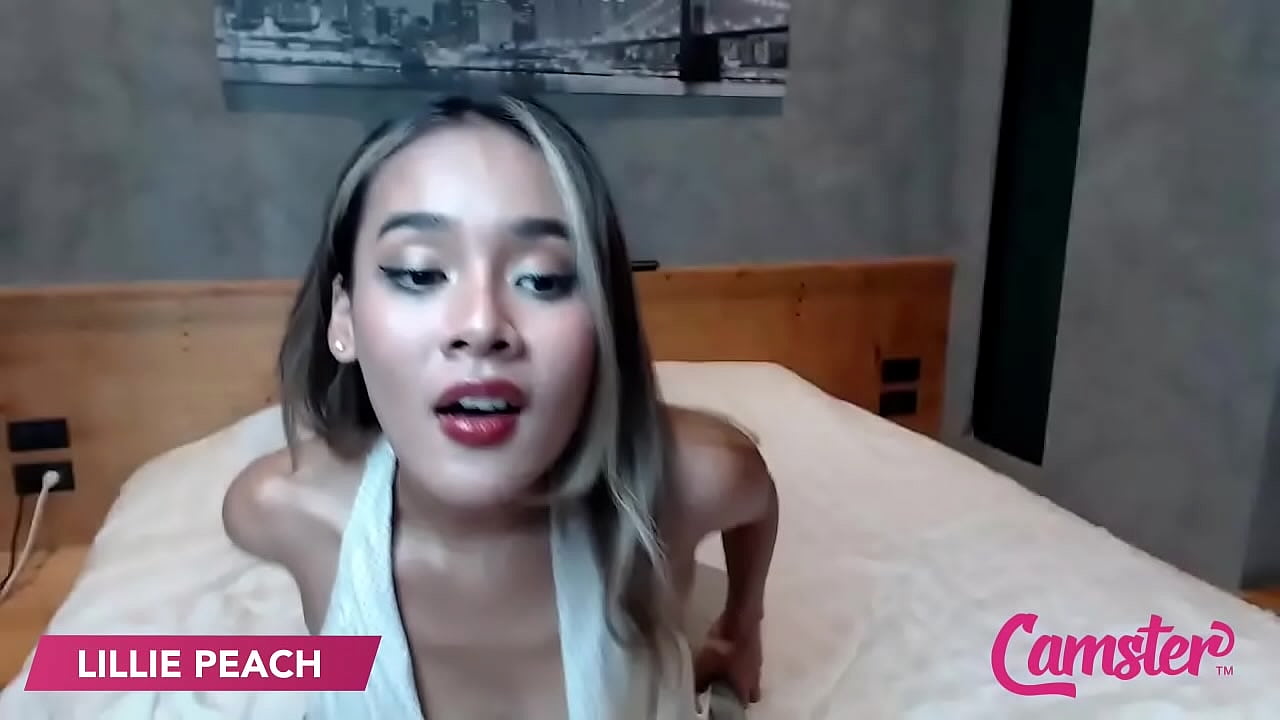 CAMSTER - Lillie Peach - Slender Busty Latina Savors Her Toe-Curling Masturbation Session