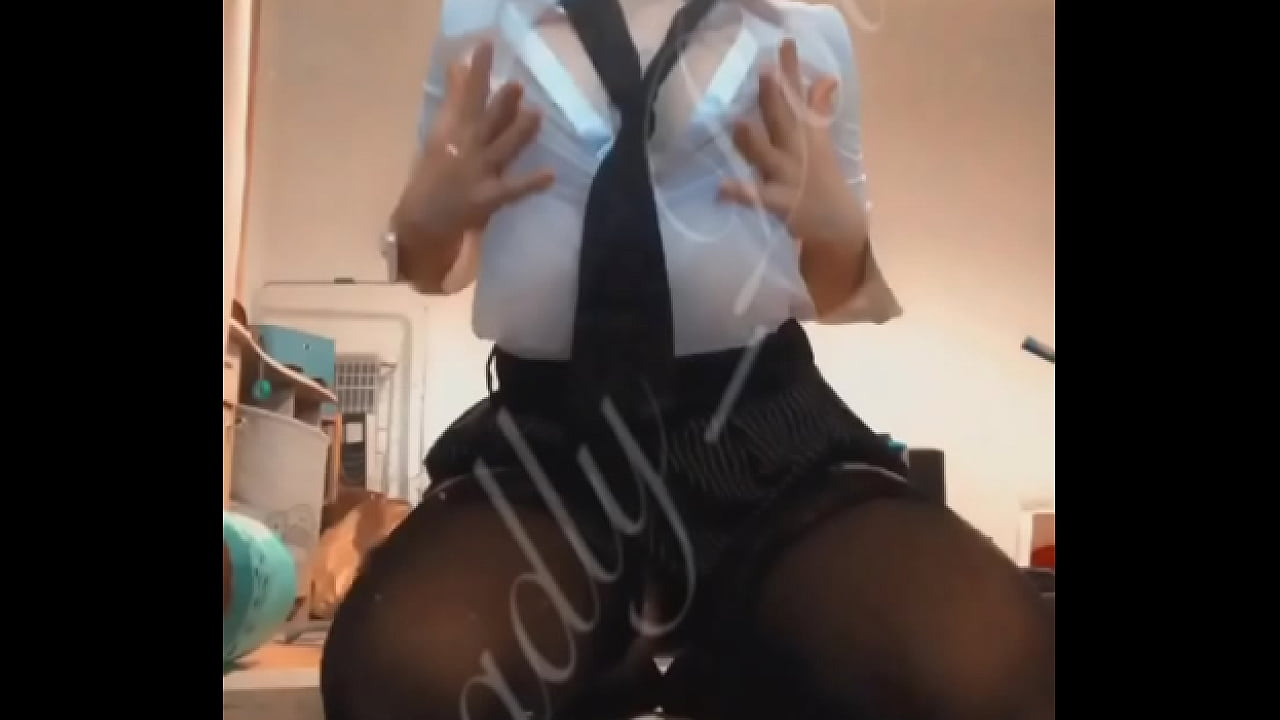 Une vid&eacute;o o&ugrave; je me caresse pendant 6min est disponible ci dessous pour ...