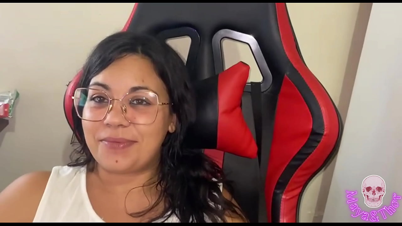 THOR la llena de semen el co&ntilde;o y la boca a Maya