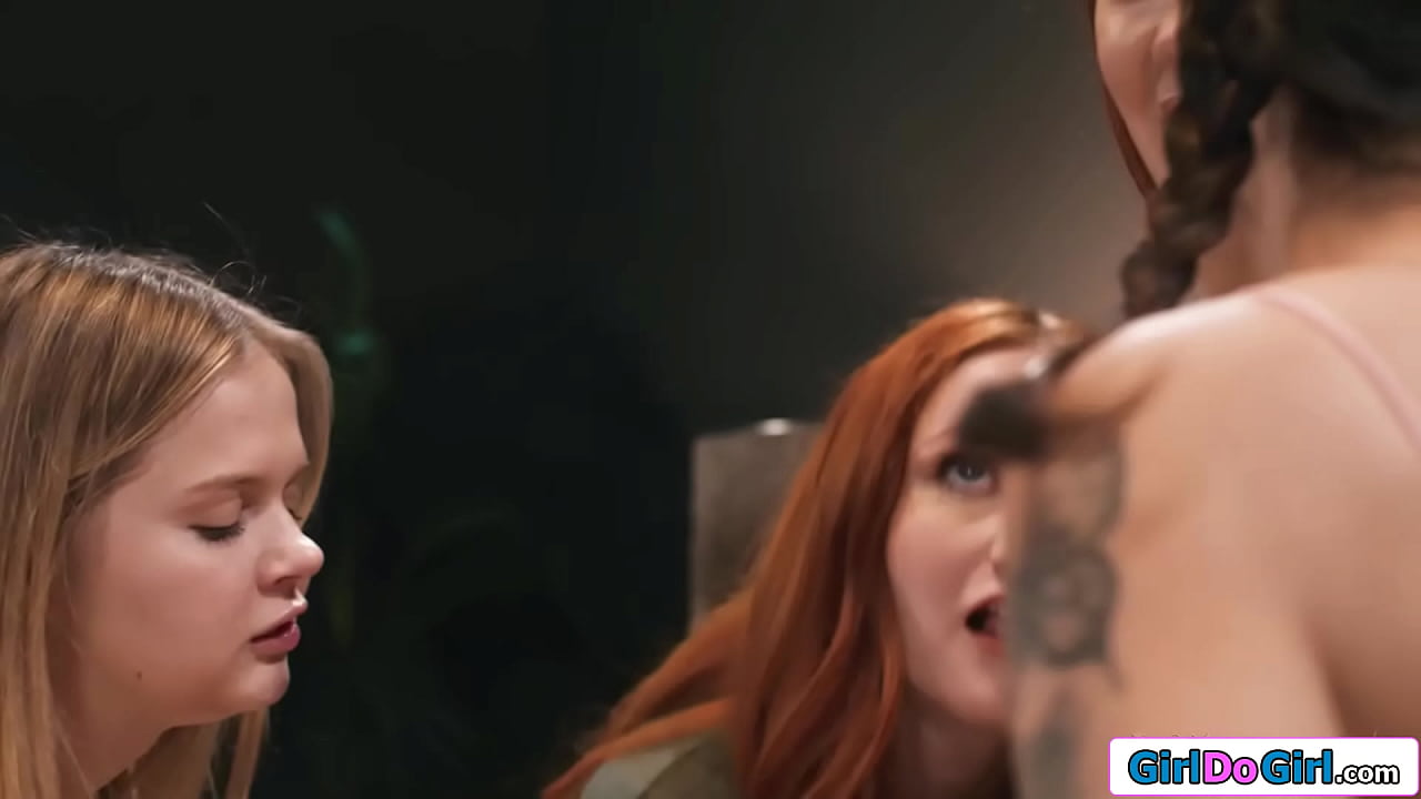 Stepmom Siri Dahl has her stepdaughter Scarlet Skies and her bffs Coco Lovelock and Vanessa Sky joining her in her bed.The teens are lusting for pussy