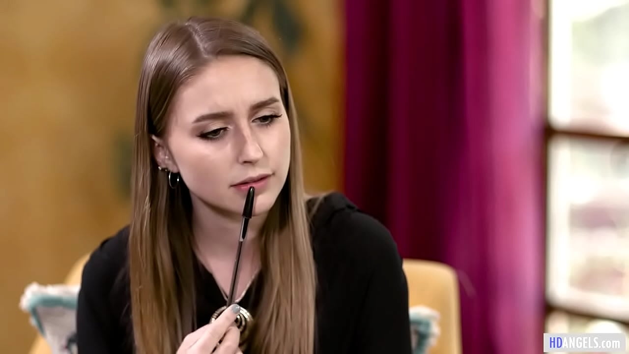 Sexy patient enjoys her therapist company