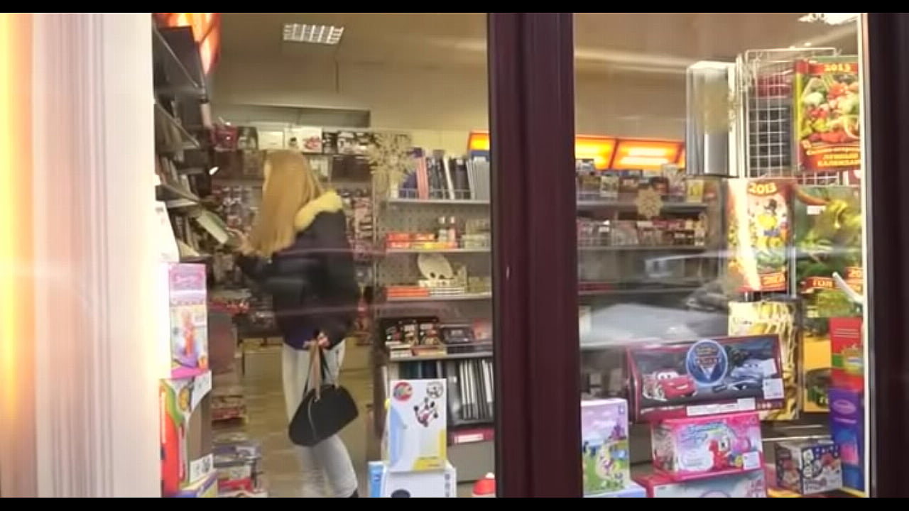 Bitch adores blowjobs a lot