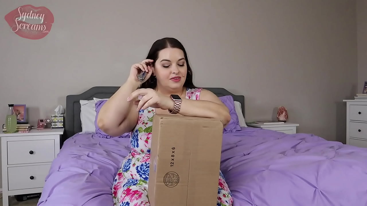 BBW Reviews & Uses Goth Dildo from Velvet Alley Designs