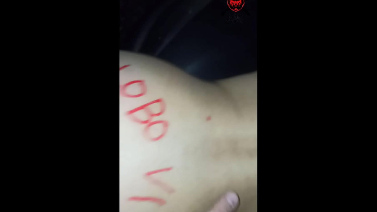 Puta de Taubat&eacute; gemendo na rua