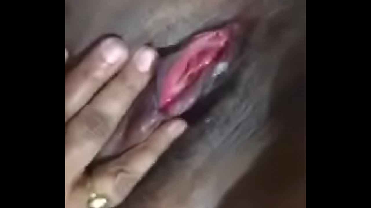 Desi wet pussy.MOV