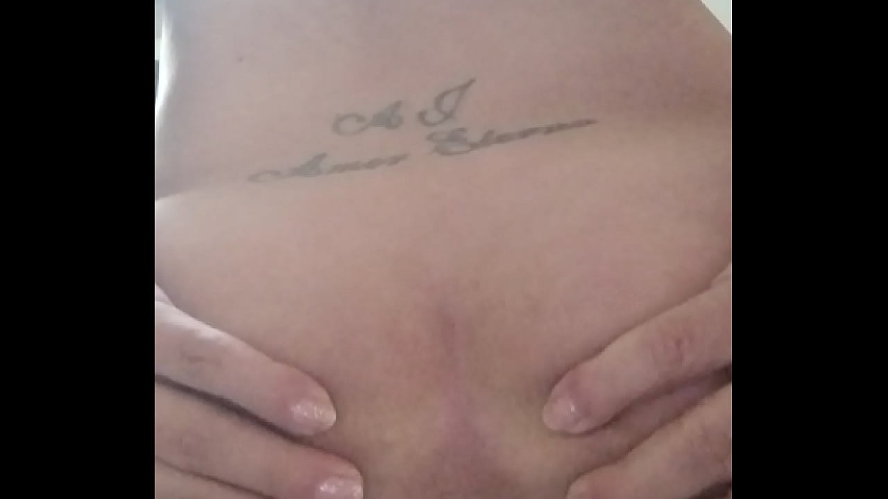 Julia com o cuzinho depiladinho