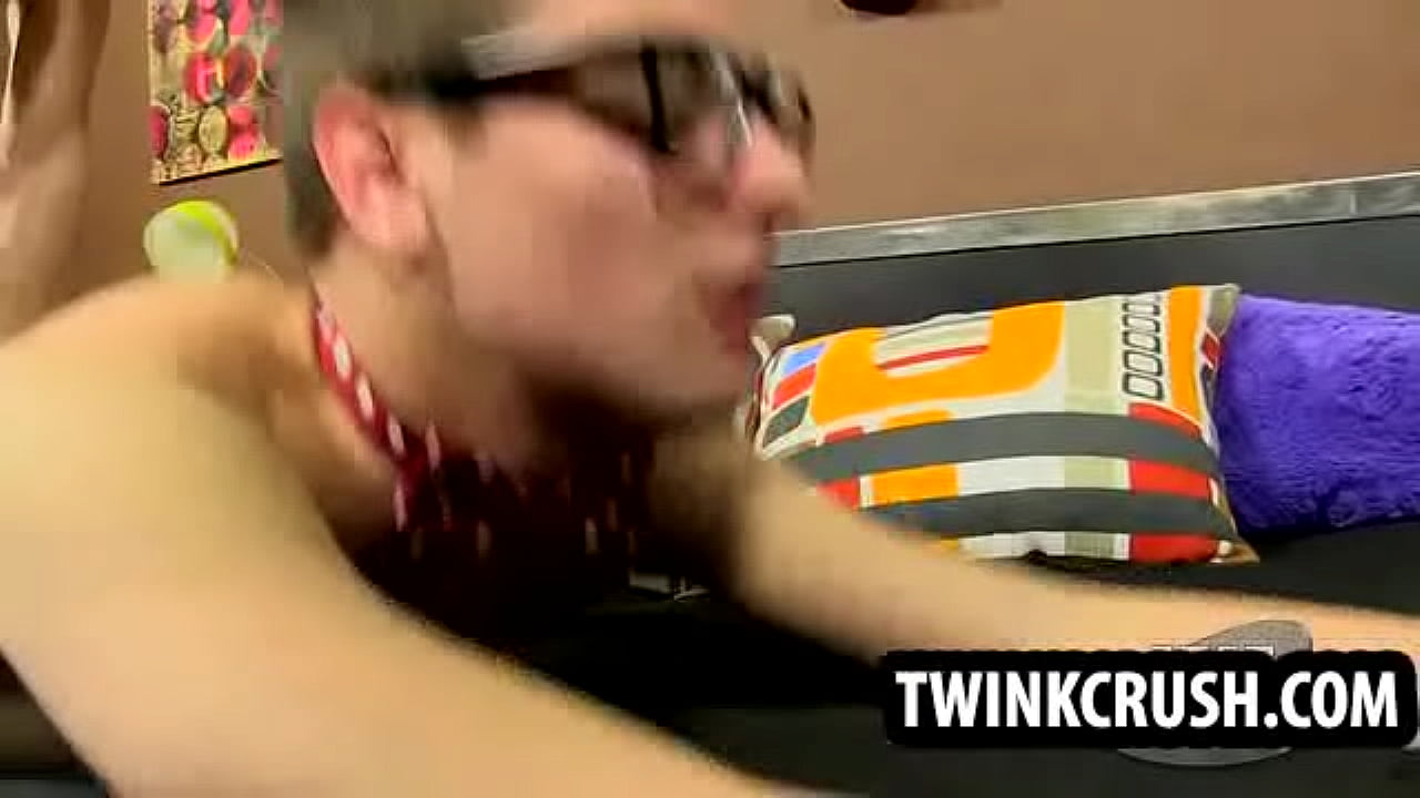 Twink wearing glasses gets fucked in his ass bareback