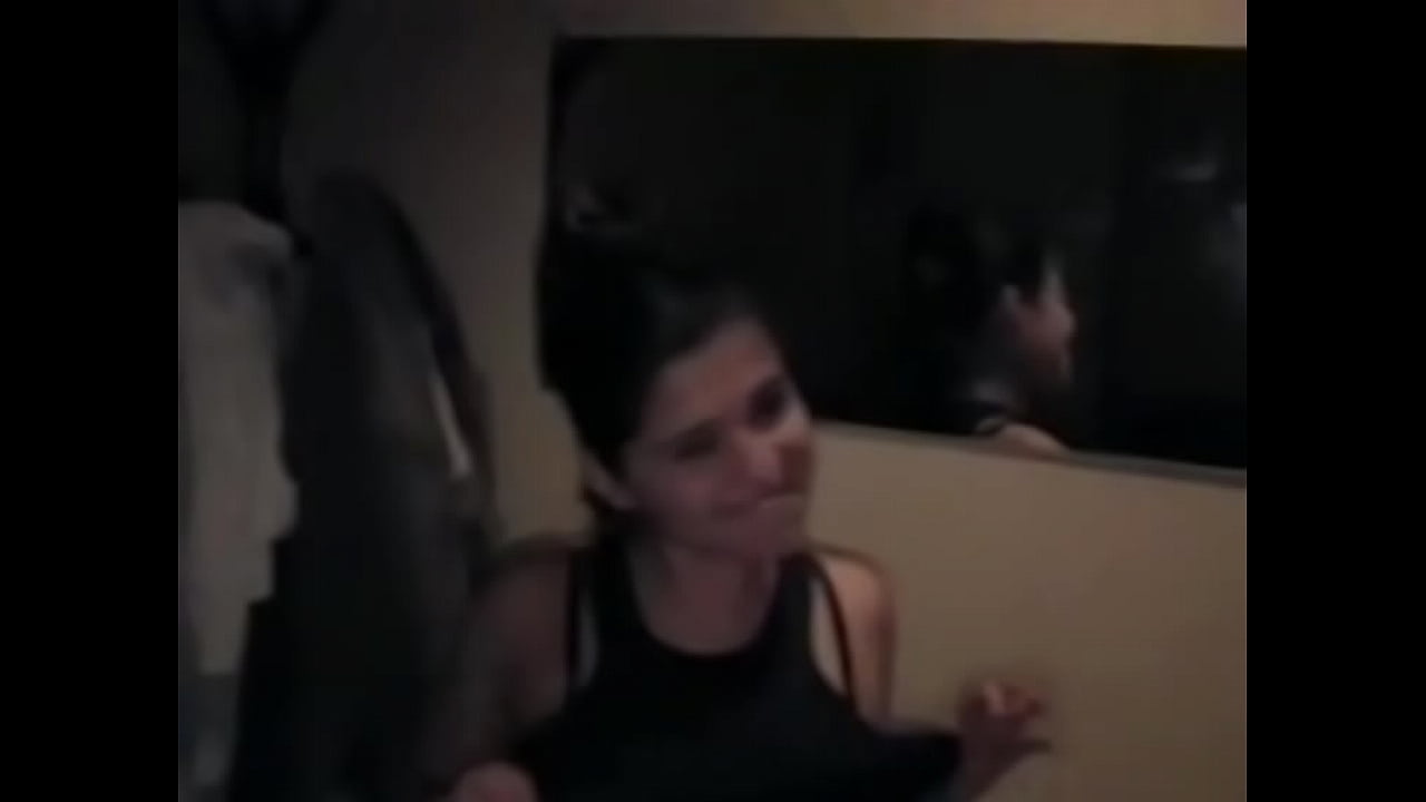 INDIAN GIRLE TRAIN SUCK