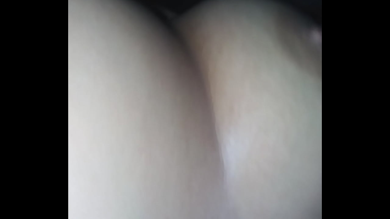 Creampied red bone pussy in my car
