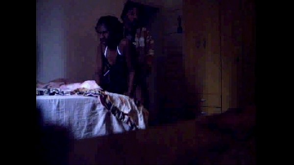 Casada Corneia o Marido Enquanto ele Joga Baralho com Amigos.mp4