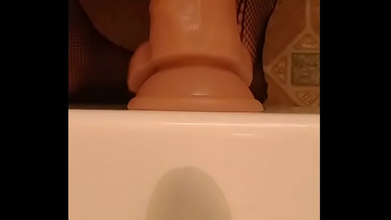 Roughanalboy vs. 9 inches pt2