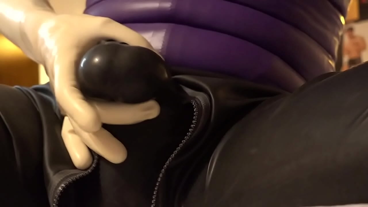 LatexItaly shows his rubber cock