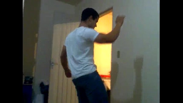 Strip gogo-boy Jo&atilde;o Vitor