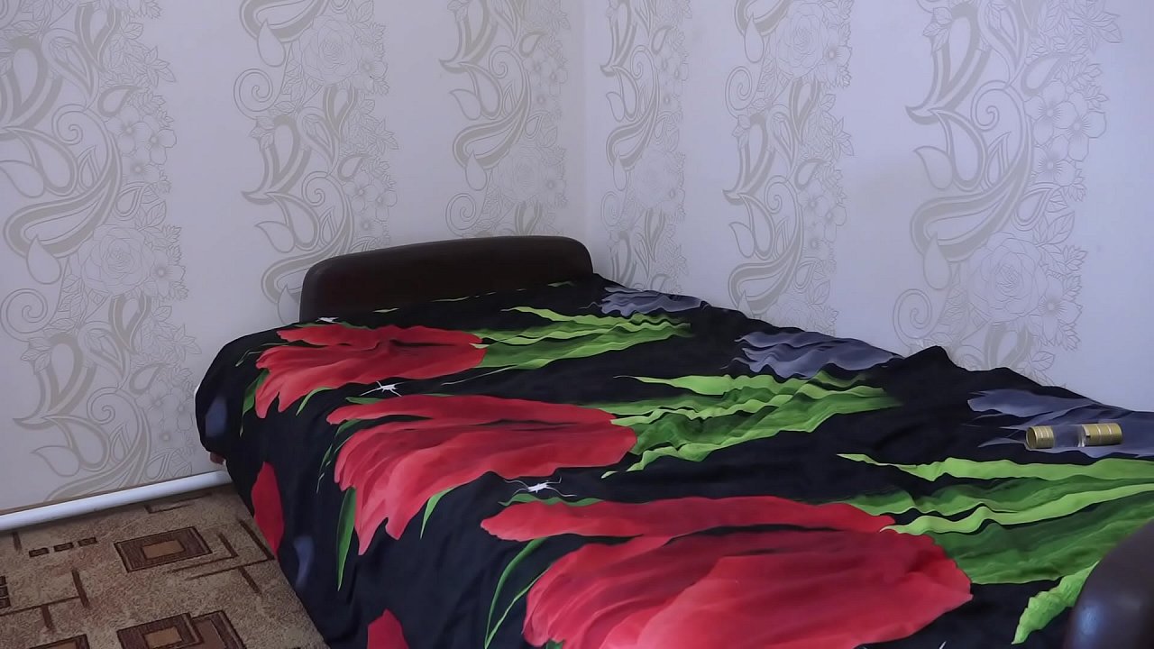 Girl with a juicy ass masturbates on the bed. Homemade video from hairy pussy.