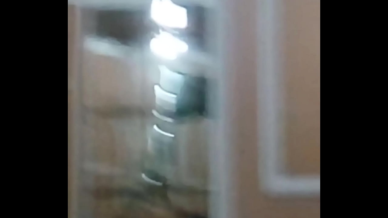 Gostosa rebolando gostoso no pau