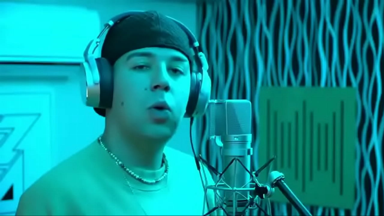 Qu&eacute;date que las noches sin ti duelen