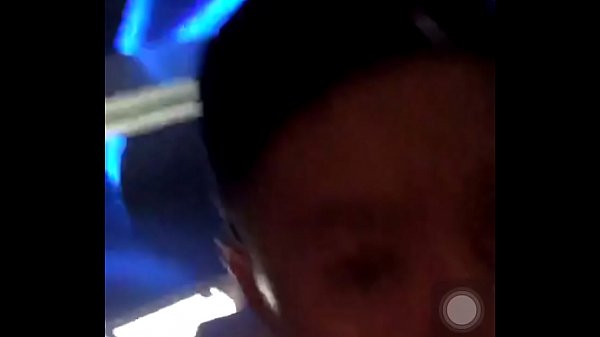 Bot b&uacute; nhiệt t&igrave;nh