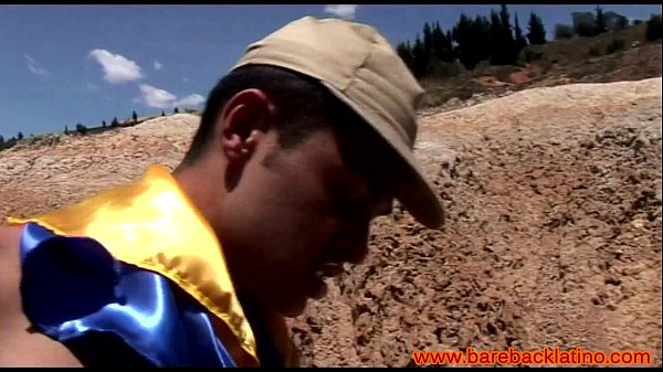 Bareback latin amateur outdoor butt fuck