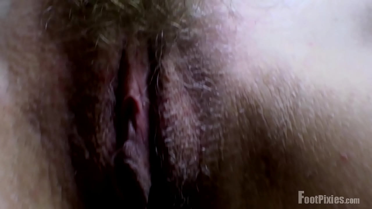 Model Shows Buch and Pointed Toes