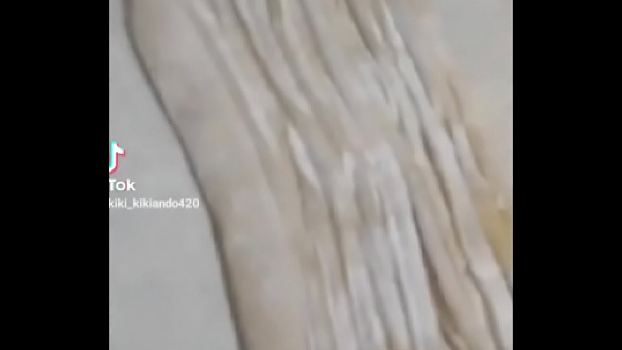 Cocinando pasta con aceite de c.annabis artesal