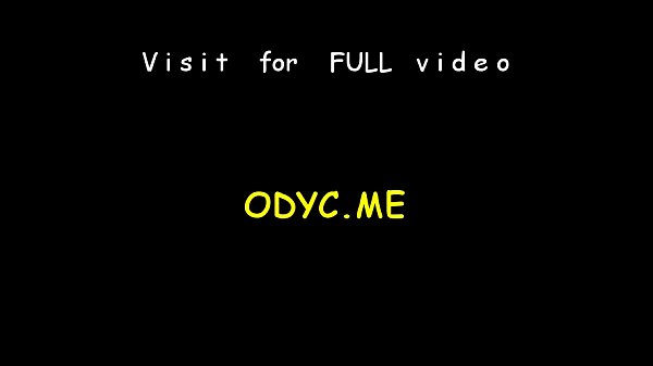 Sexy legal age teenager puts on sexy solo