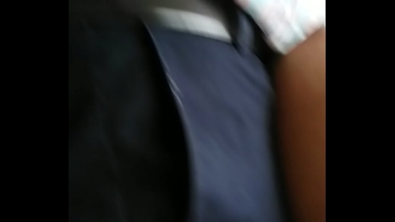 Maestro le da duro a alumno