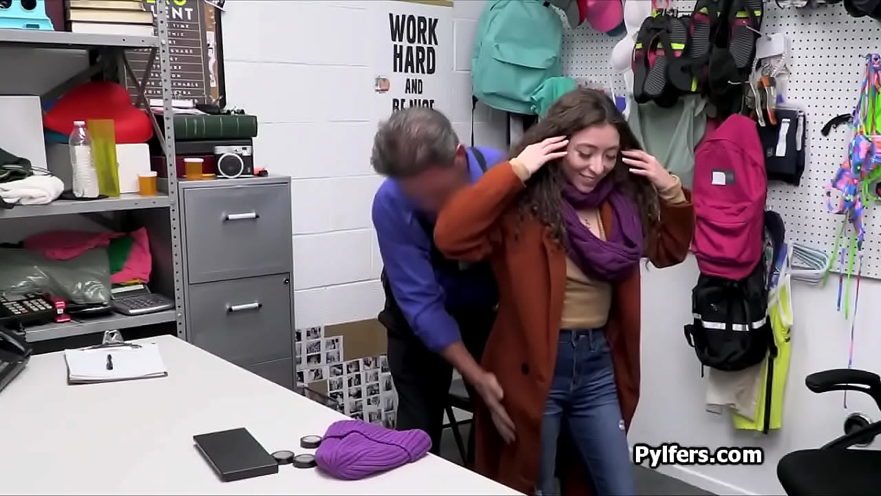 Latina pays for make up using a special way