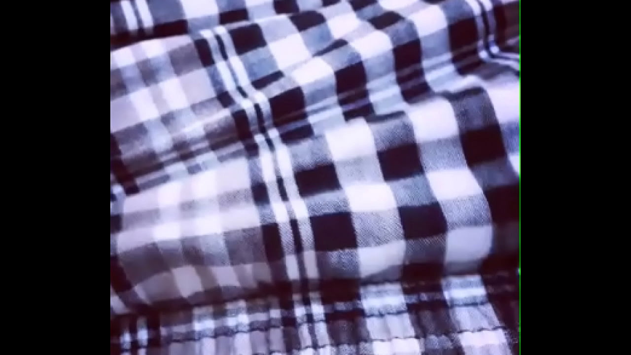 Trai đẹp khoe h&agrave;ng tr&ecirc;n Blued