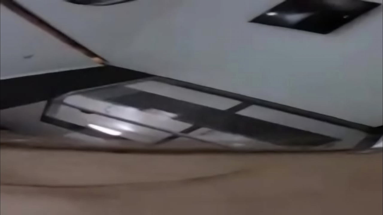 Policial trabalhando e a mulher fazendo anal com amante...Best anal Brazilian