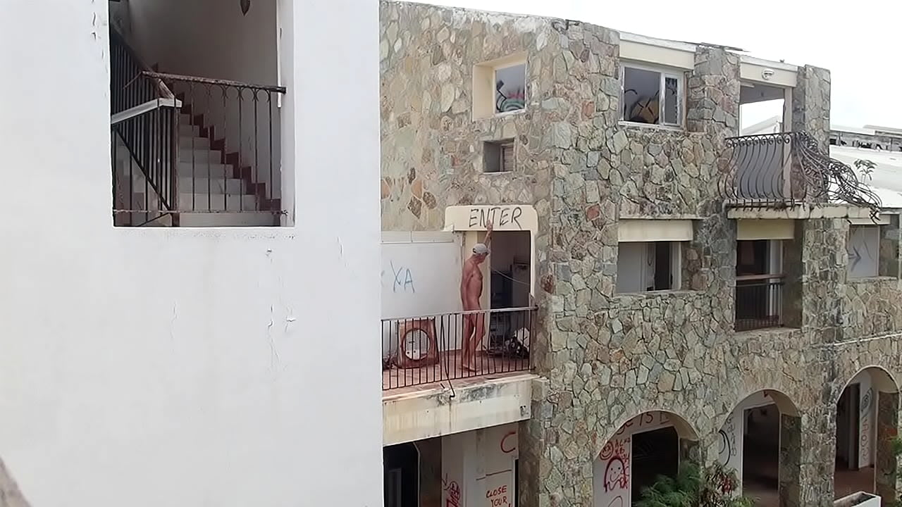 jeux SM dans batiments en ruine