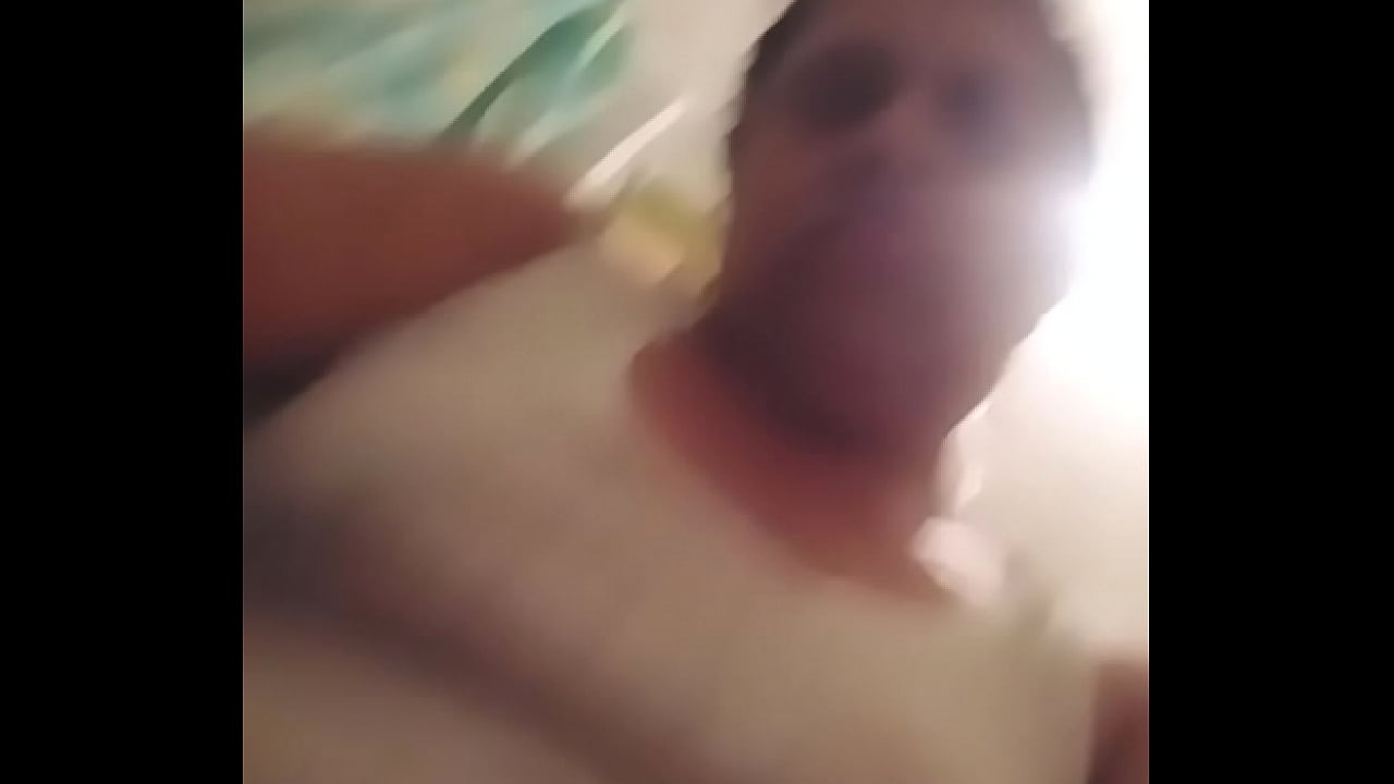 Mojadita exitando me para un cliente en el ba&ntilde;o