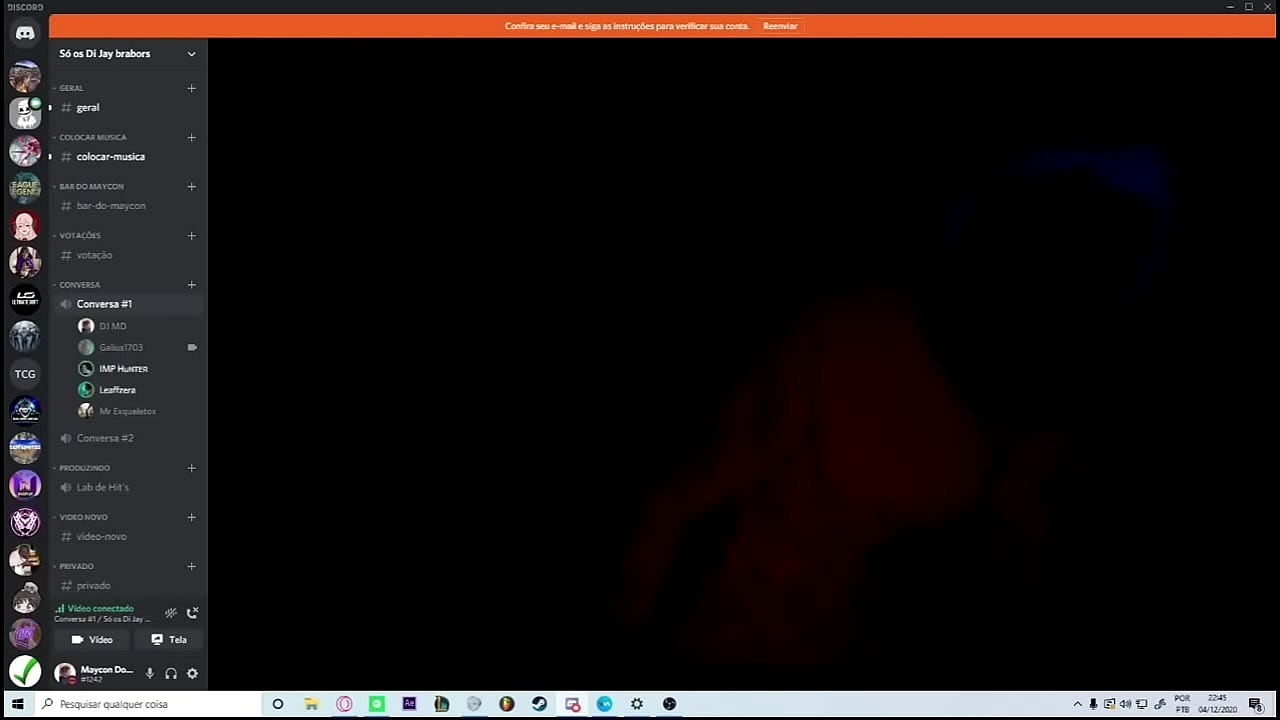 mostrou tudo para dan&ccedil;arino na call do discord
