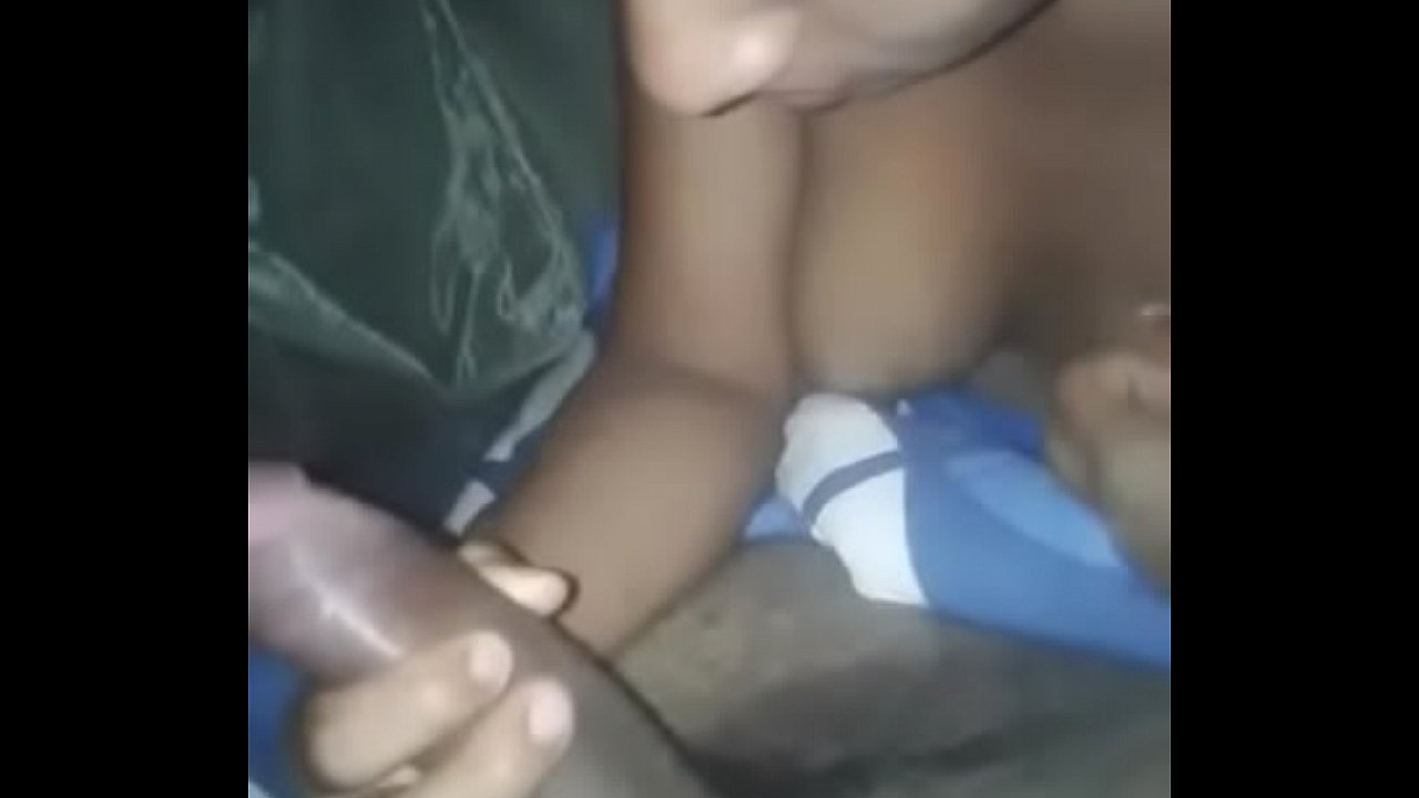 Rica mamada en el cuarto